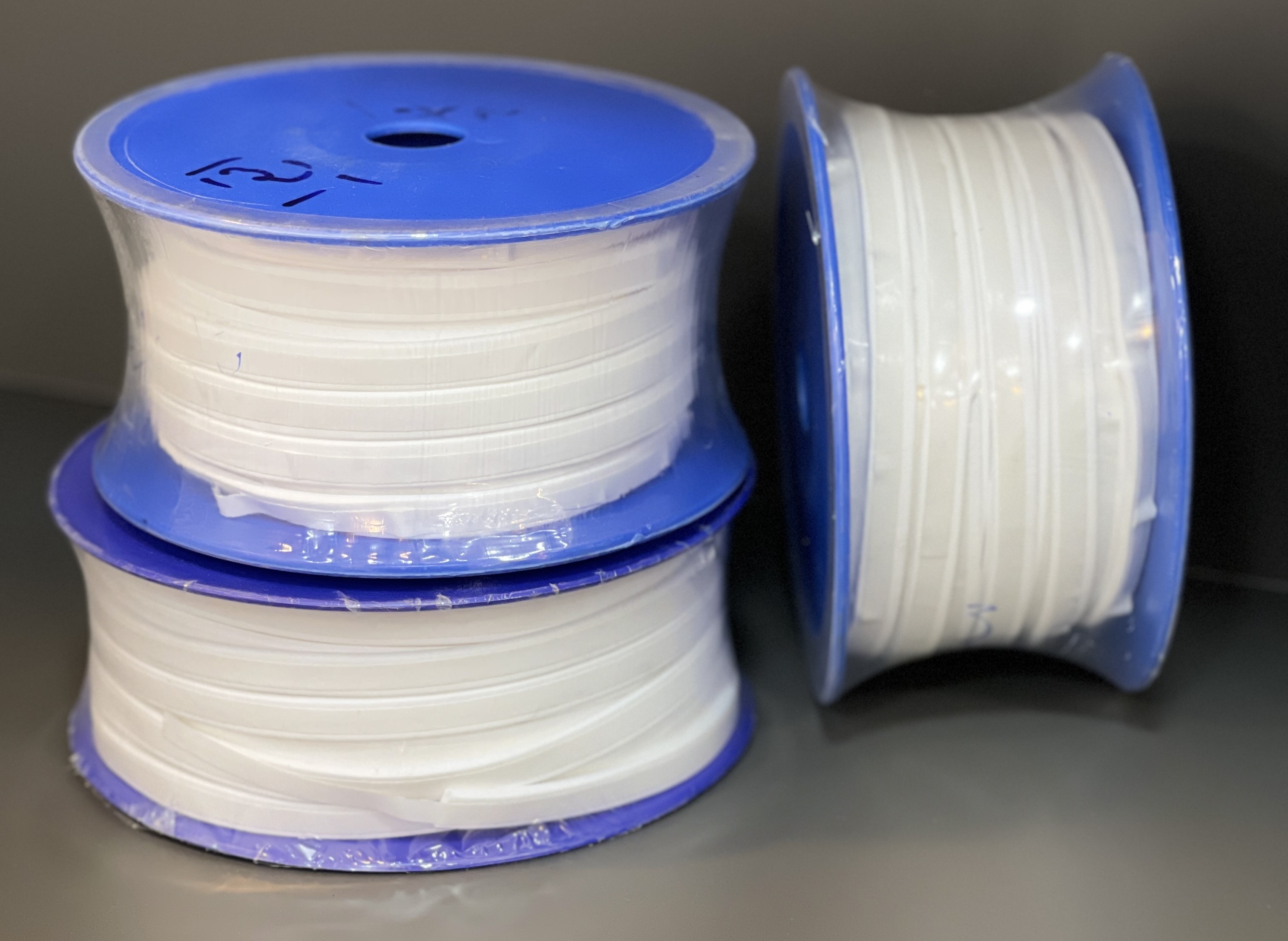 نوار تفلون پشت چسب دار PTFE